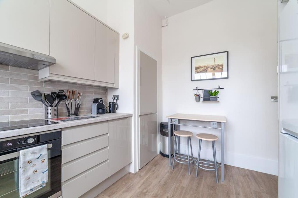 Spacious & Central 3-Bed Flat By Popular Waterloo! Londyn Zewnętrze zdjęcie